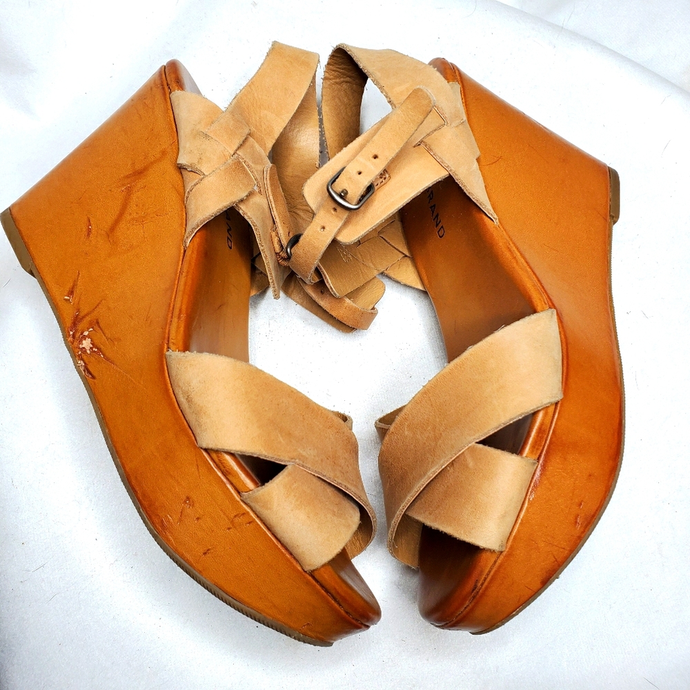 Lucky Brand Leather Size 7 Wedge Sandals - Picture 1 of 12